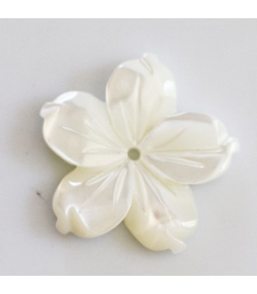 BeauMonde Bijoux - Nacre blanche 18 mm fleur