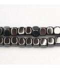 Hématite 5.8/6 mm environ carré arrondi trou 2 mm environ