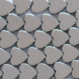 Hematite 10 mm silver flat heart