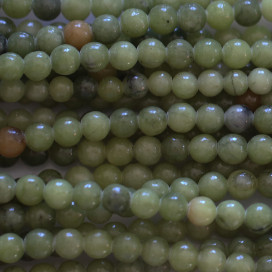 Jade vert 4/4.3 mm environ perle ronde A Chine