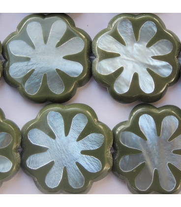 BeauMonde Bijoux - Nacre fleur dans résine 30 mm Indonésie