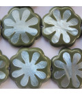 BeauMonde Bijoux - Nacre fleur dans résine 30 mm Indonésie