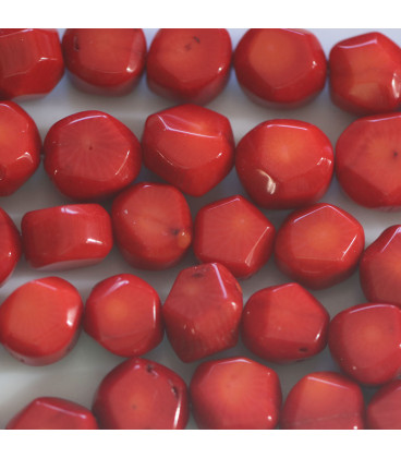 Bambou de mer 12/13 mm environ nugget taillé teinté rouge Pacifique - BeauMonde Bijoux