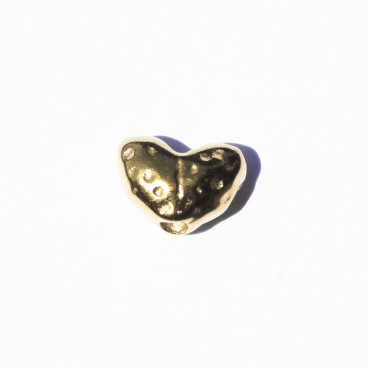 Coeur martelé 9x6 mm environ, trou passant de 1.6 mm, acier inoxydable doré - BeauMonde Bijoux