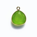 Pendentif forme goutte cerclée facettée 12.4x12.9 mm environ avec anneau, couleur vert, acier inoxydable doré