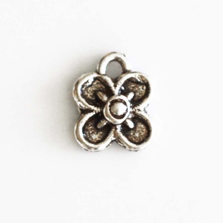 Flower clover s/square 10 mm silver metal - BeauMonde Bijoux