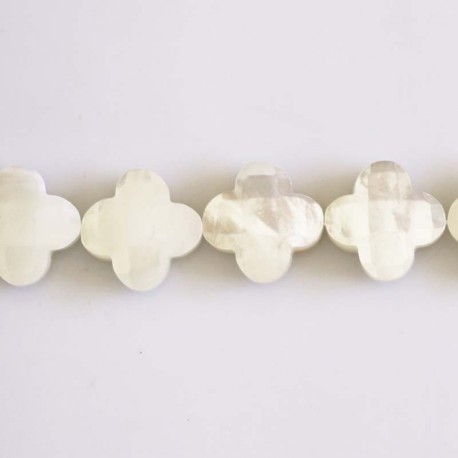 Mother-of-Pearl 14 mm faceted clover - BeauMonde Bijoux