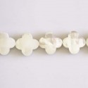 Mother-of-Pearl 14 mm faceted clover