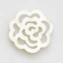 BeauMonde Bijoux - Nacre 18 mm motif rose ajourée blanche