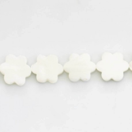 White 13 mm mother-of-pearl flower 6 petals - BeauMonde Bijoux