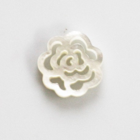 BeauMonde Bijoux - Nacre blanche 15 mm motif rose ajouré