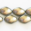 Perles 12x18 mm ovales twistees nacrées Bohème