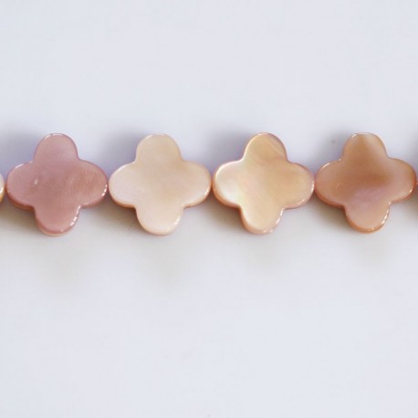 Pink mother-of-pearl 13 mm flat flower 4 petals - BeauMonde Bijoux