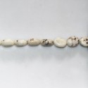 Howlite 8x10 mm ovale plat ivoire