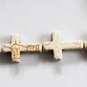 Howlite 18 x 25 mm cross