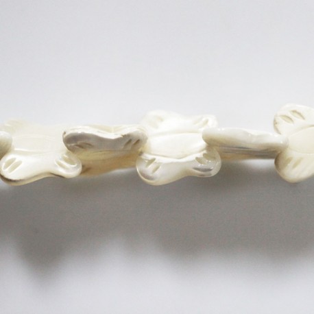 Mother-of-pearl 13x12.5 mm butterfly - BeauMonde Bijoux